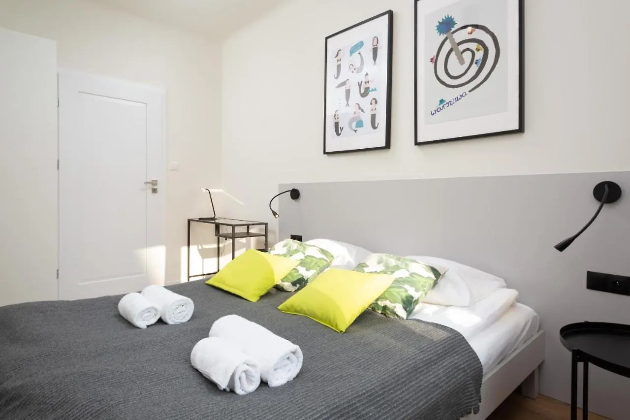 Family City Center Apartment By Renters Prestige Warsaw 0*,